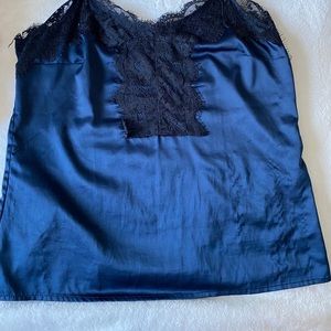 Beautiful satin tank top 🦋